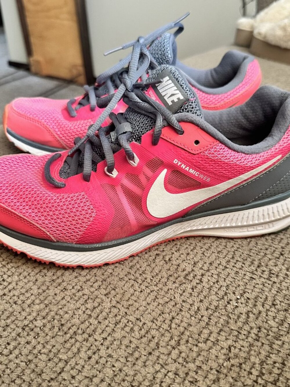 Nike Women’s Zoom Winflo Running Shoes Pink Grey Size 10